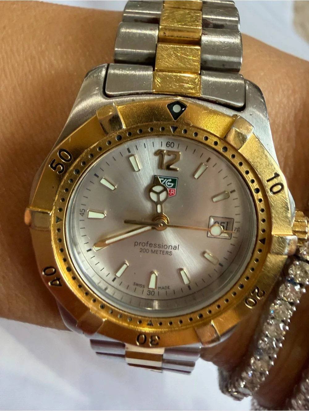 Vintage TAG Heuer 2000 Professional Two-Tone Women’s Watch – WK1320-1 – 29mm